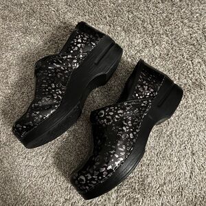 Dansko Black and Gray Patterned Clogs